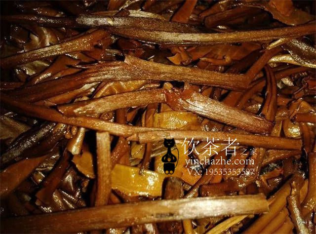 2000年大益 橡筋饼白菜版 生茶 400克