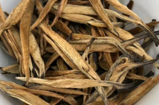 常喝红茶好还是绿茶好,绿茶和红茶哪个对身体更好?