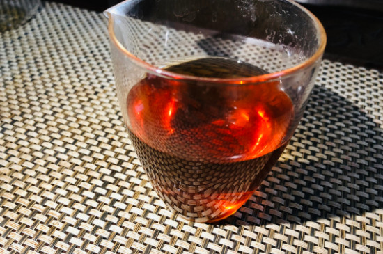 女性喝岩茶有什么好处,长期喝岩茶的好处和坏处