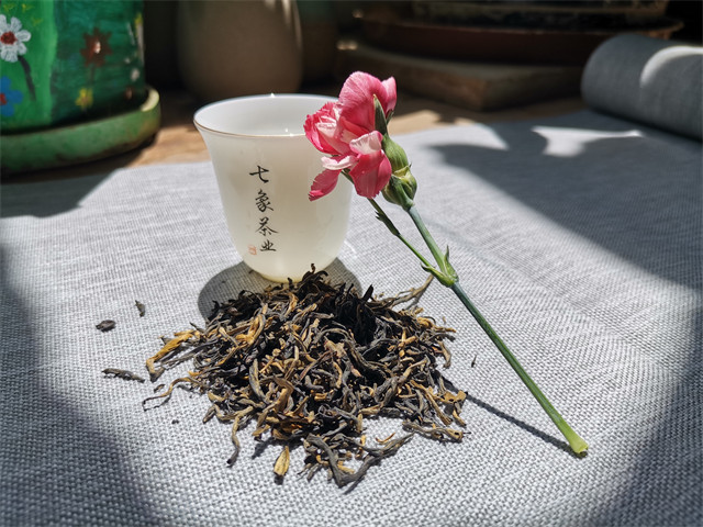 买云南滇红古树红茶