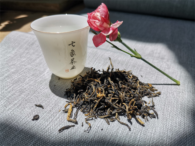 丽江古城的滇红茶能买吗?