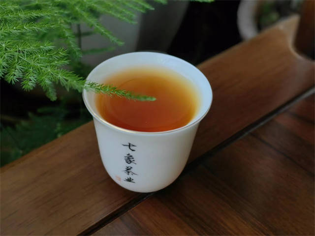 ڼ۸