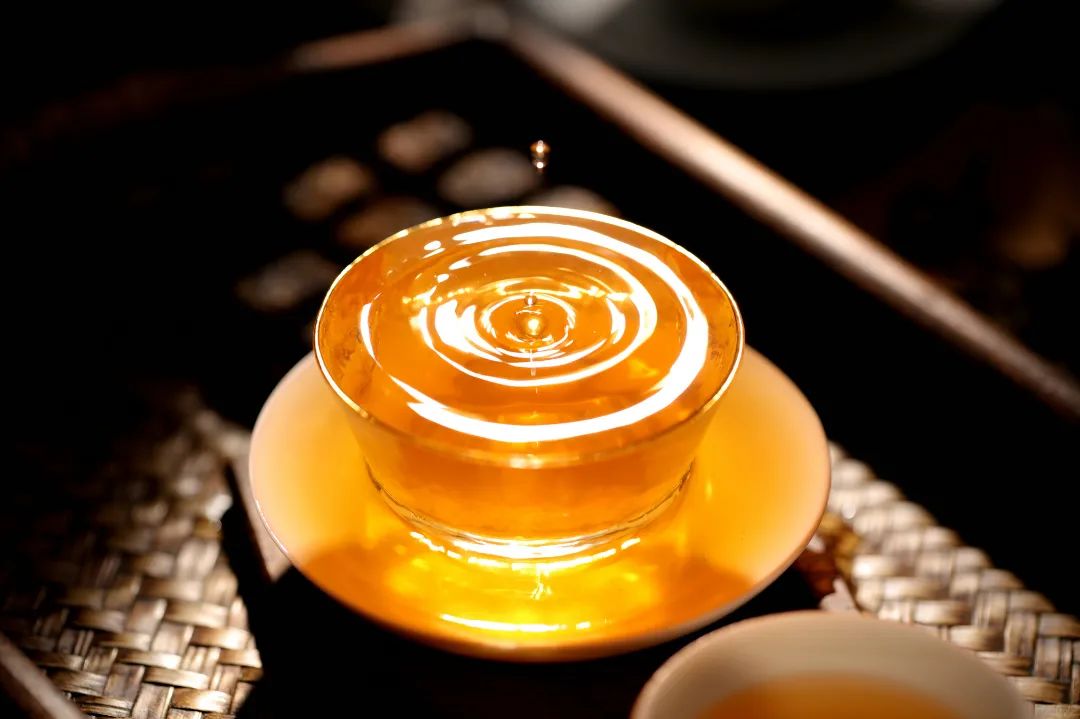 摄图网_501738574_普洱茶冲泡图茶汤图片(企业商用).jpg