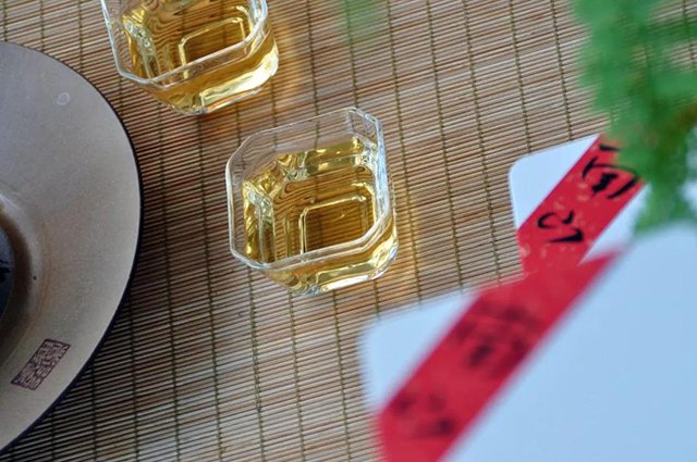 南山龙珠普洱生茶