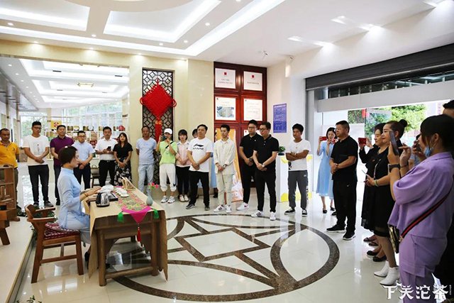 大理专卖店品鉴会下关沱茶漫湾花园旗舰店