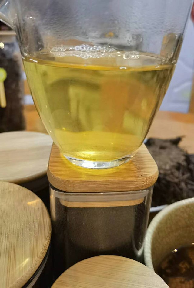 蓝版旮旯村普洱茶