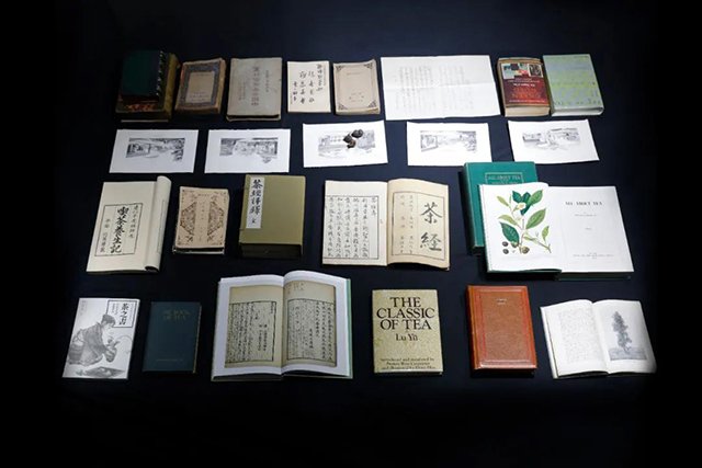 看见茶文化茶书展第一柜主题为世界三大茶书