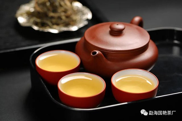 勐海国艳茶厂凤鸣凤舞普洱茶