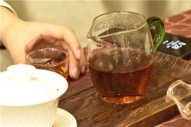 信茂堂中秋茶礼新品发布会现场