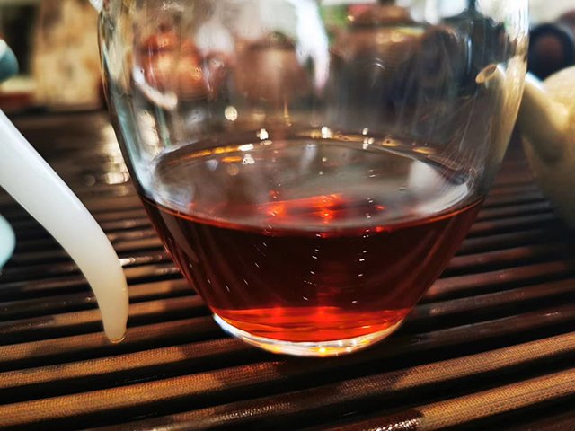 龑王牌红版金魁莲熟茶