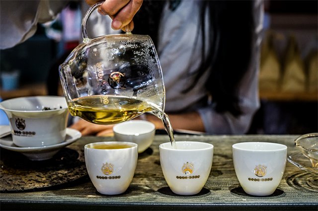 八角亭班章有机茶