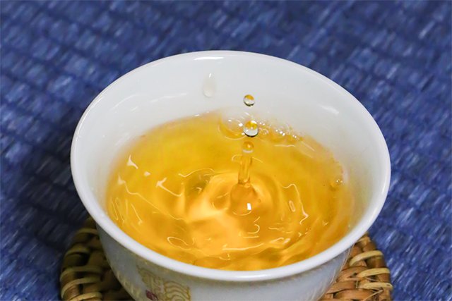 今大福生肖茶立地顶天班章牛