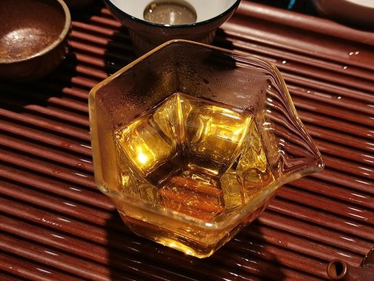 龑王牌蓝版2021美男子普洱茶生茶