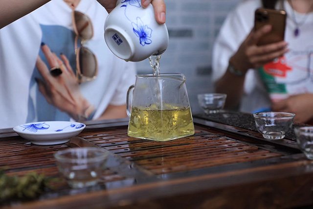 易武弯弓茶