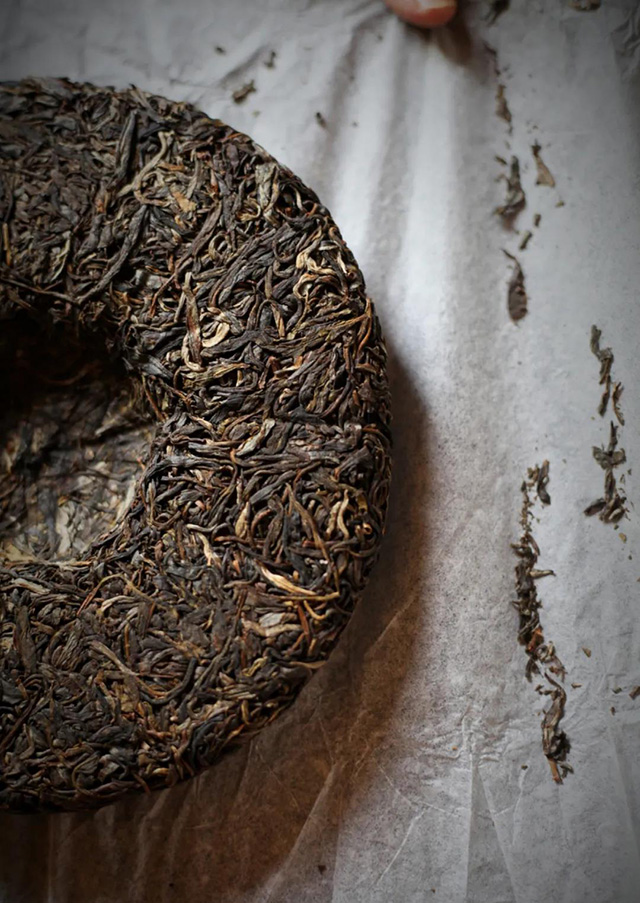 勐麻河荒山大野普洱茶