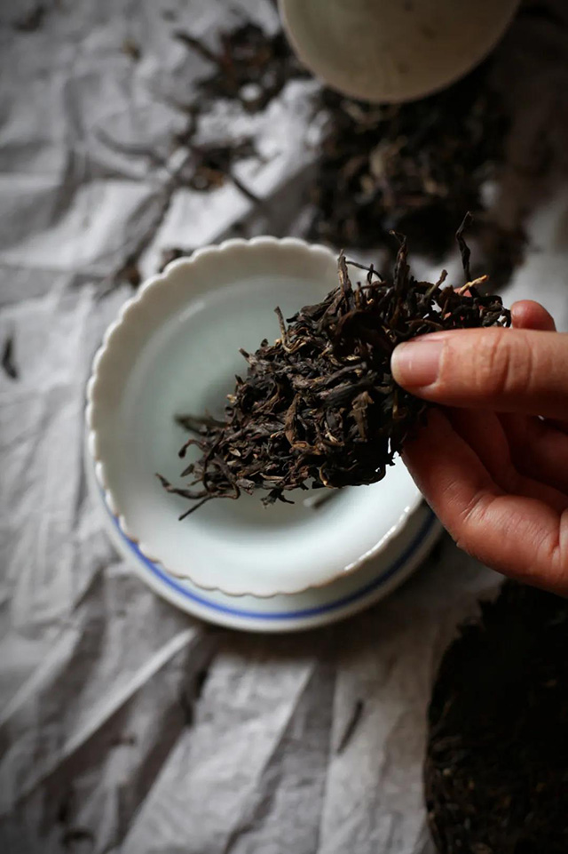 勐麻河荒山大野普洱茶