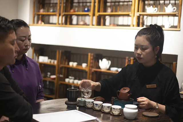 中茶开年第一品香茗报福春