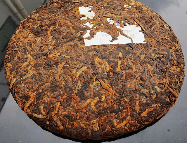 正皓茶孔雀系列首款熟茶孔雀贡饼