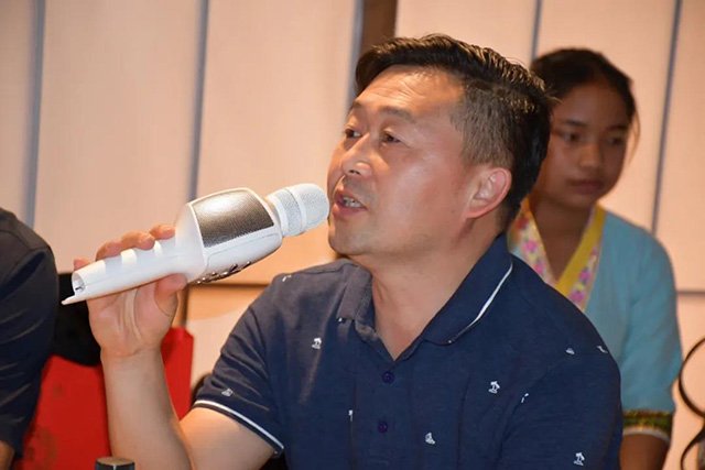 茶企代表孙跃铭发言