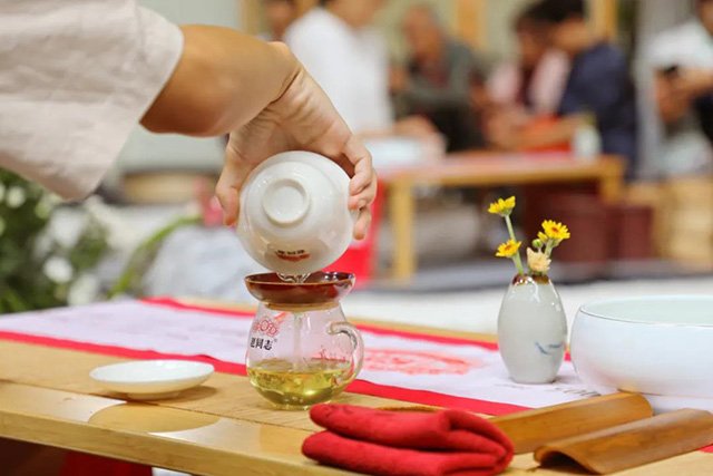 老同志高端纯古树熟茶