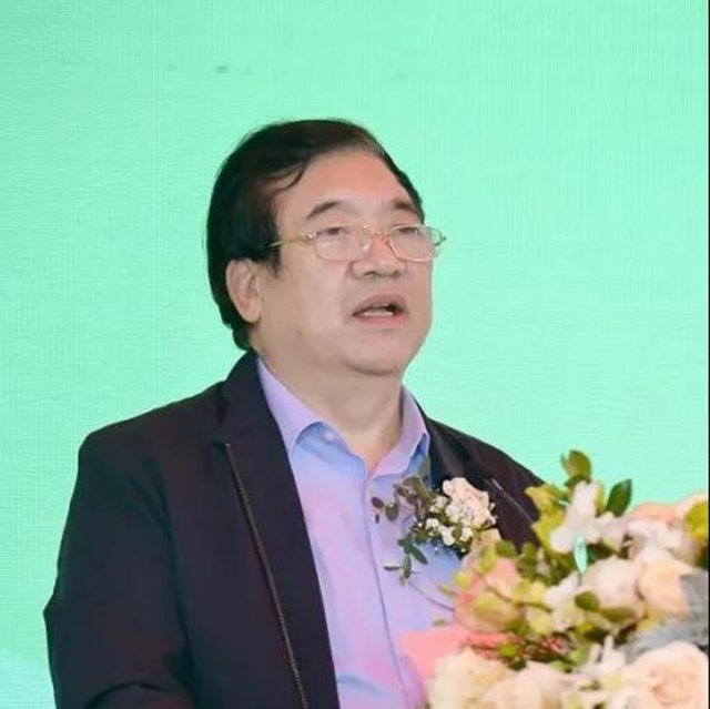海峡两岸茶业交流协会会长陈绍军致辞