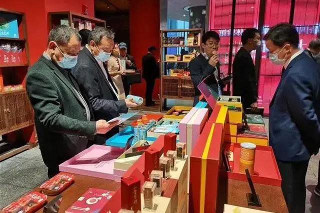 进博会赤壁青砖茶国际体验馆开馆吸引参访嘉宾驻足
