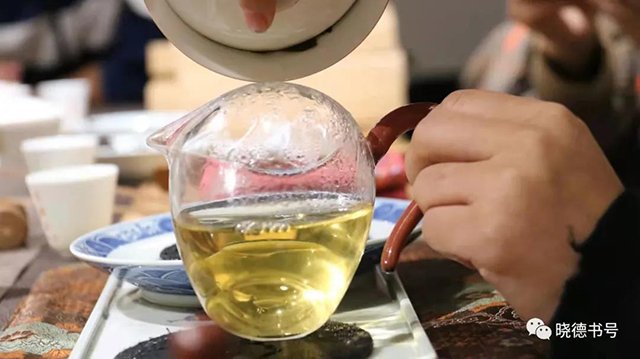 困鹿山细叶皇后