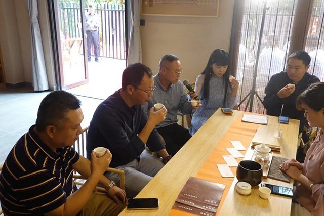 开汤品鉴2011年古韵流香冰岛茶