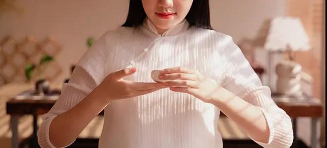 戎氏2021年藏香普洱茶