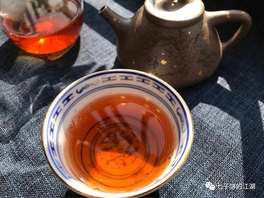 八十年代下关薄纸无飞青饼