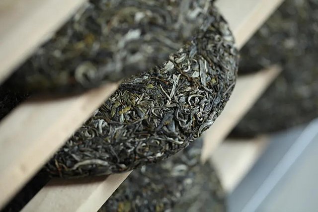 荣瑞祥匠心制茶