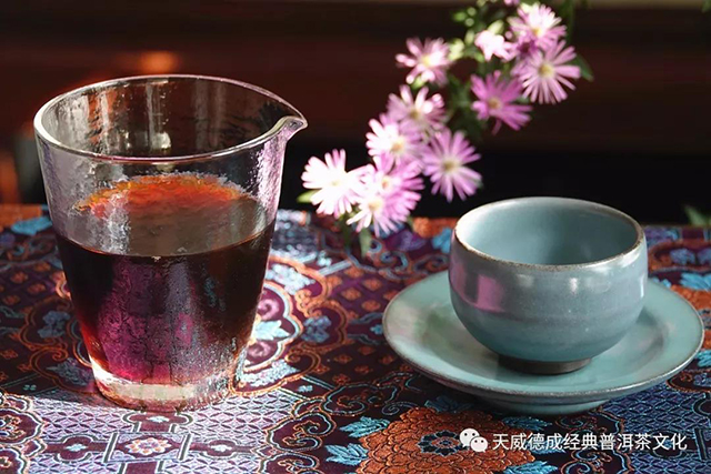 八十年代云南堂7562熟砖普洱茶