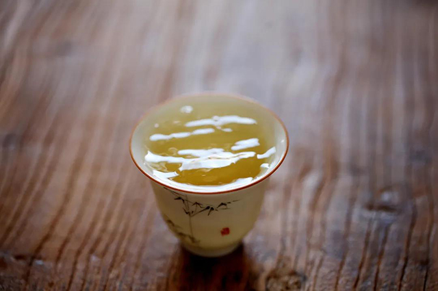 荣瑞祥梅子箐春茶