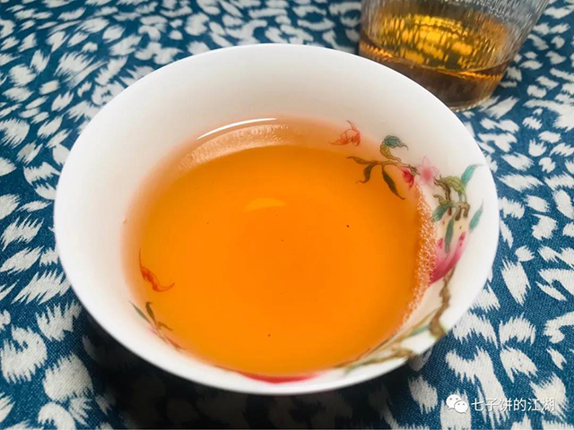 福今2012年精品青饼普洱茶