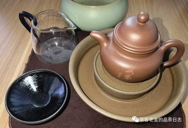 庄生晓梦2018年宋扇清风普洱茶