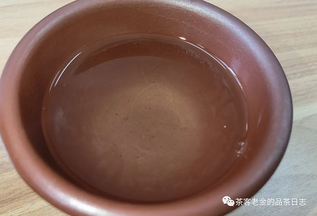 困鹿山制茶人2021年曼松草木间普洱茶