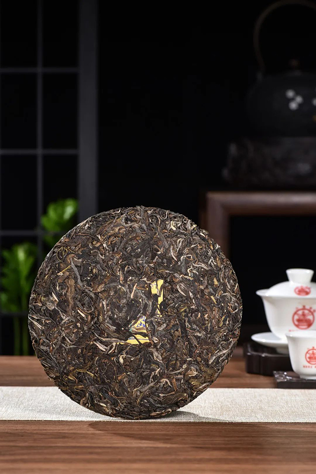 八角亭布朗山孔雀普洱茶