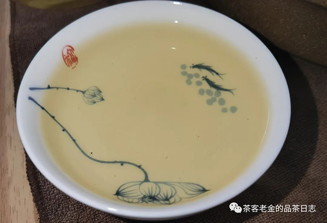 茶厨2022年挑采茶王树普洱茶