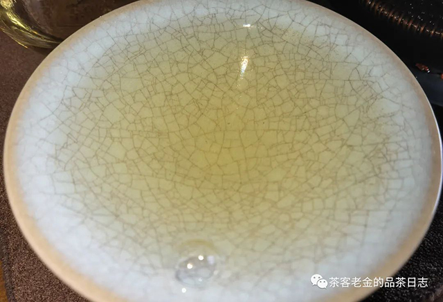 流星赶月2022年天门山高杆普洱茶