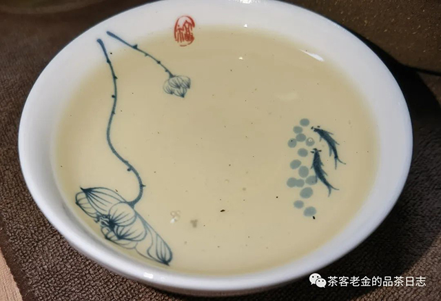 吾茶共饮2022年鳯箫普洱茶