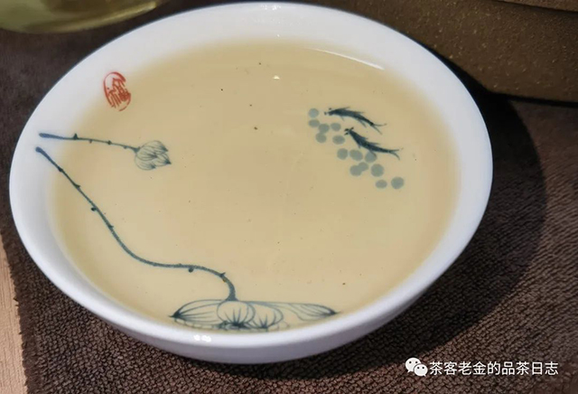 流星赶月2022年大黑树林古树普洱茶
