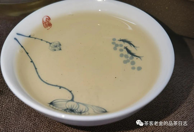 困鹿山制茶人2021年易武国有林地块普洱茶