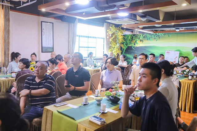 众多茶商参与共建和谐市场活动