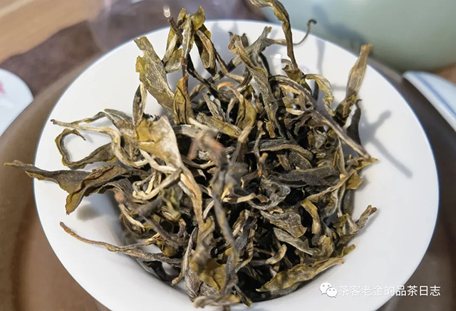 困鹿山制茶人2022年困鹿山1类中叶单株普洱茶