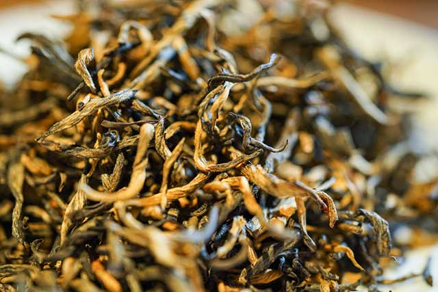 六大茶山俊昌集萃茶品深秋金蝶滇红茶