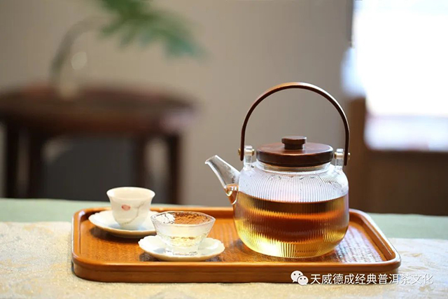 天威德成玺悦龙珠系列龙珠白茶