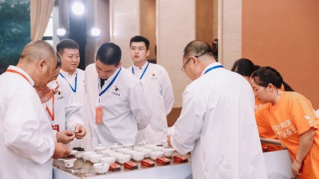 2022年武夷岩茶三大茶王诞生