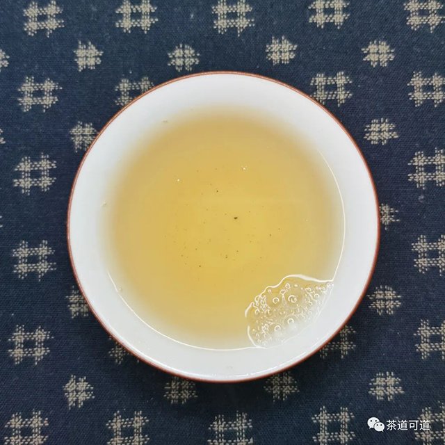 佰年尚普2021年金章雅韵普洱生茶357克饼茶样