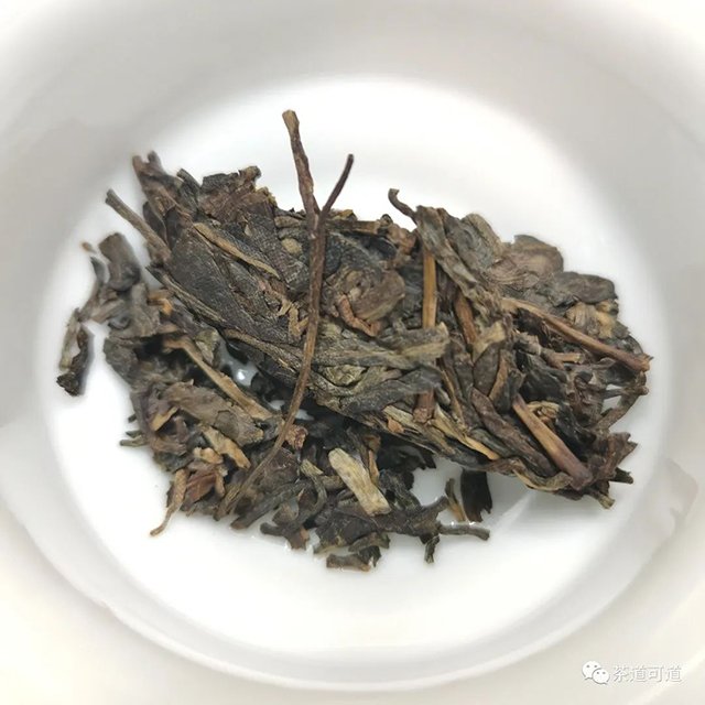 2019年佰年尚普易武圆茶普洱茶