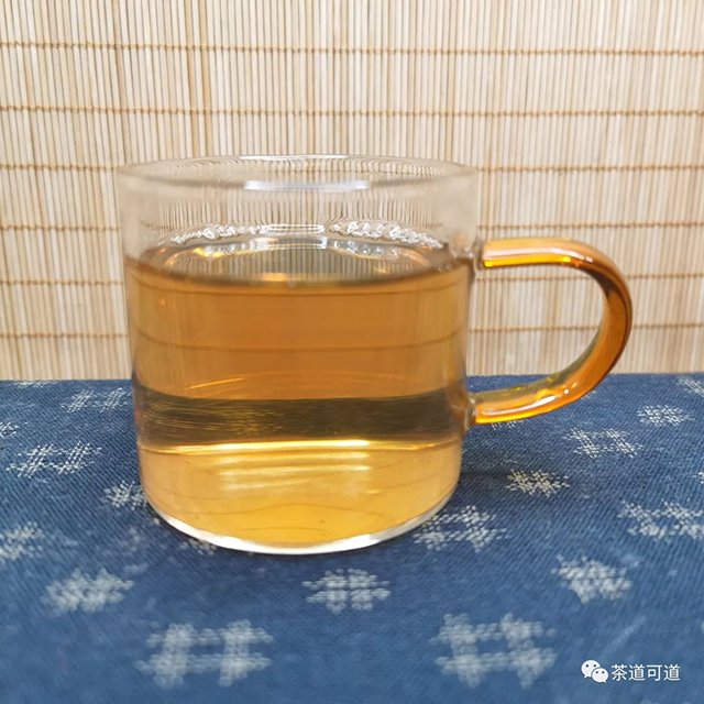 2019年佰年尚普易武圆茶普洱茶